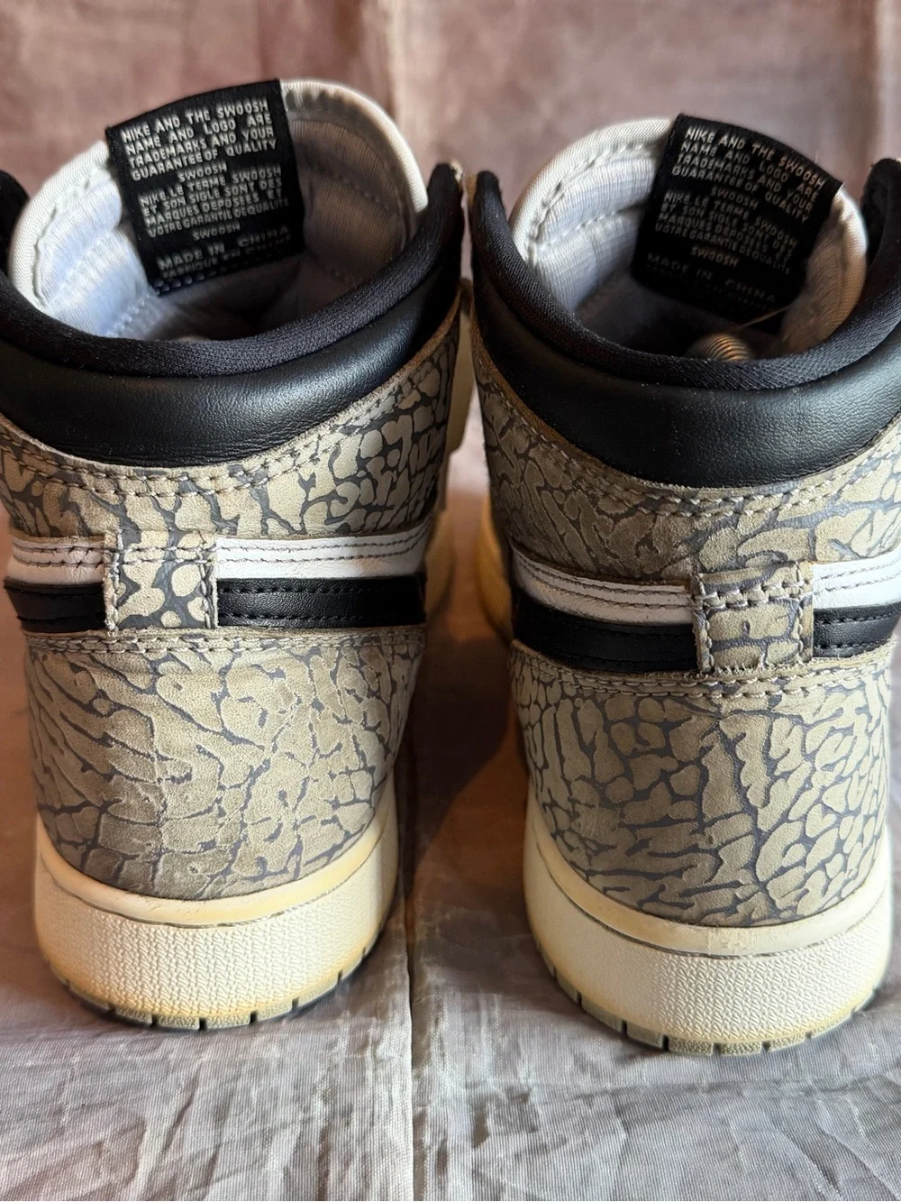 Nike Air Jordan Retro 1 High OG size 7Y